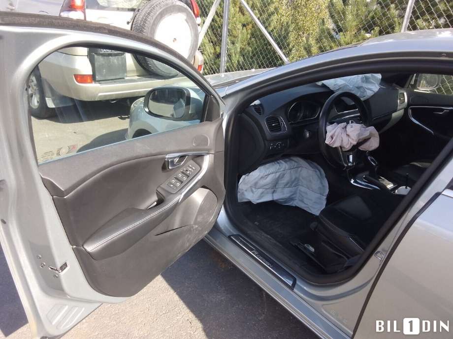 Volvo V40 2012-2019 , Motorkode: B4154T5, Girkassekode: 