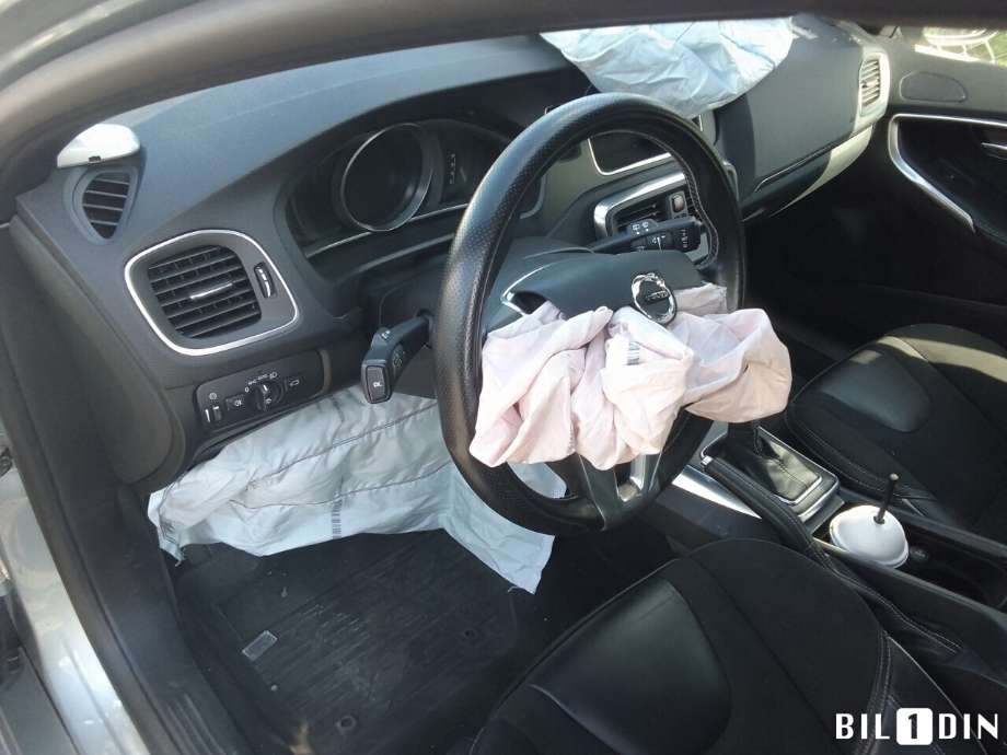 Volvo V40 2012-2019 , Motorkode: B4154T5, Girkassekode: 