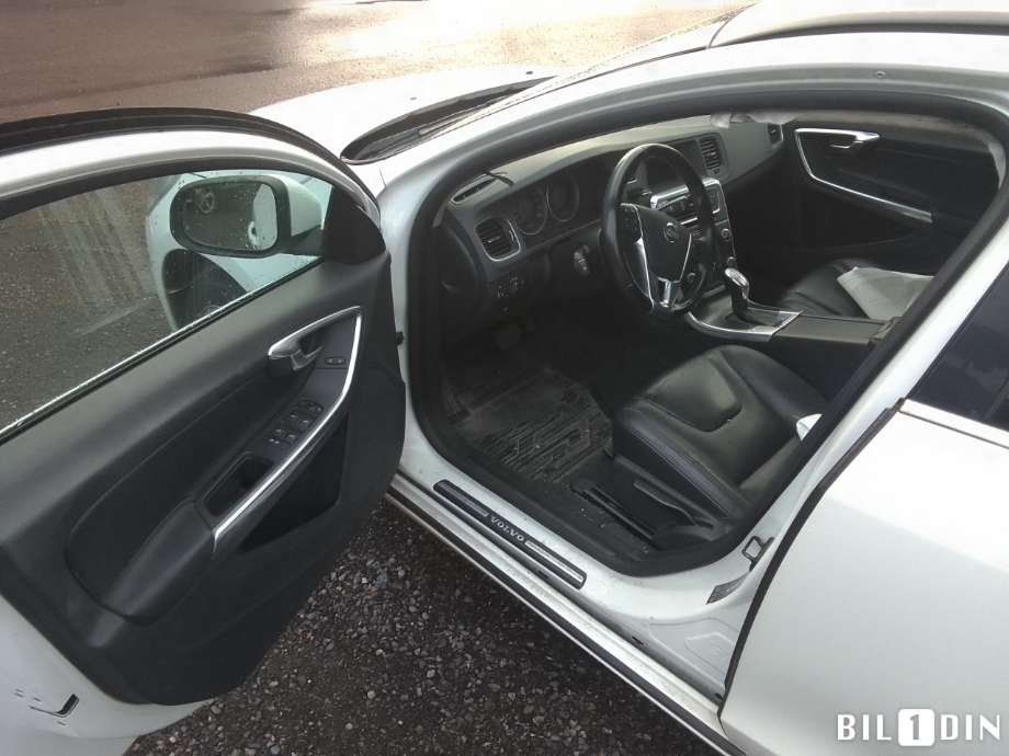 Volvo V60 2010-2013 (Type I, Fase 1) , Motorkode: D4162T, Girkassekode: 