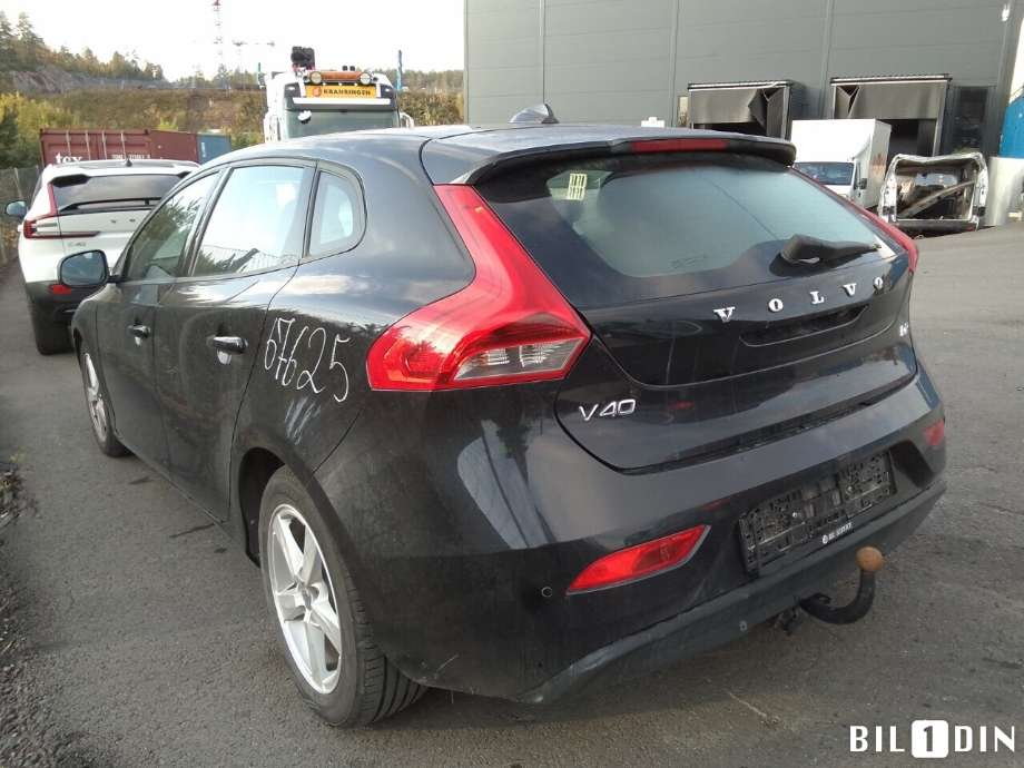Volvo V40 2012-2019 , Motorkode: D4162T, Girkassekode: 