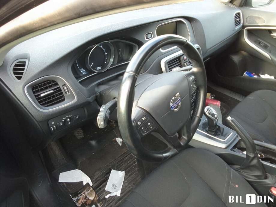 Volvo V40 2012-2019 , Motorkode: D4162T, Girkassekode: 
