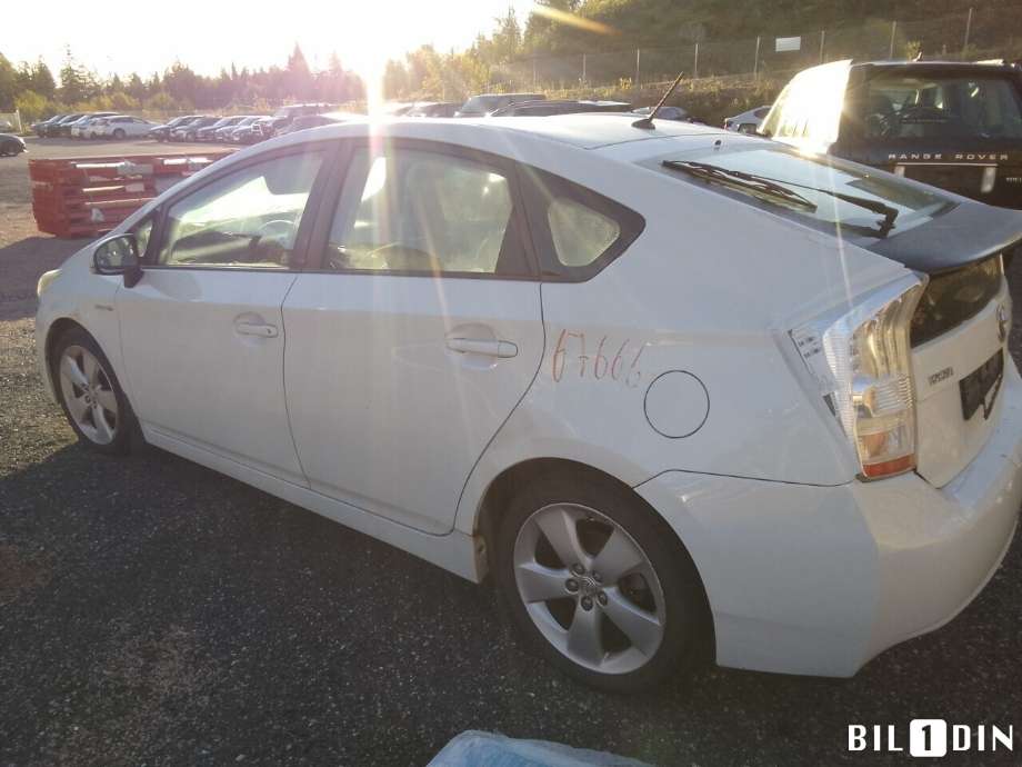 Toyota Prius 2009-2016 (Type III) (COMBI) (COMBI), Motorkode: 2ZR-FXE, Girkassekode: 