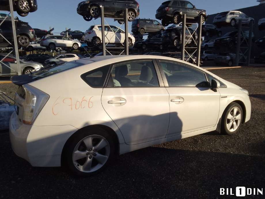 Toyota Prius 2009-2016 (Type III) (COMBI) (COMBI), Motorkode: 2ZR-FXE, Girkassekode: 