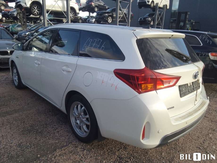 Toyota Auris 2013-2015 (Type II, Fase 1) , Motorkode: 2ZR-FXE, Girkassekode: 