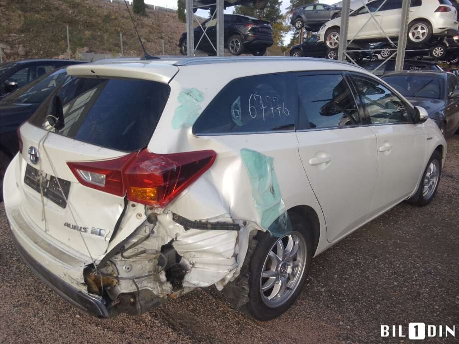 Toyota Auris 2013-2015 (Type II, Fase 1) , Motorkode: 2ZR-FXE, Girkassekode: 