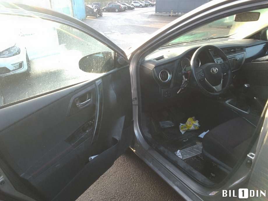 Toyota Auris 2013-2015 (Type II, Fase 1) , Motorkode: 1ND-TV, Girkassekode: 