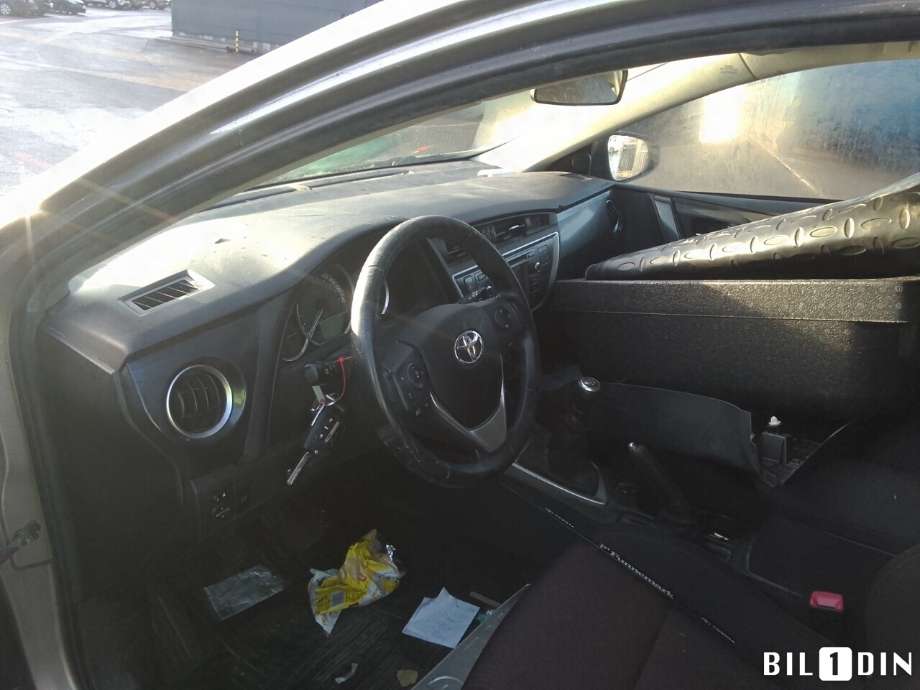 Toyota Auris 2013-2015 (Type II, Fase 1) , Motorkode: 1ND-TV, Girkassekode: 