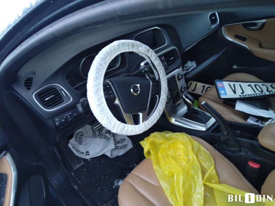 Volvo V40 2012-2019 , Motorkode: B4154T4, Girkassekode: