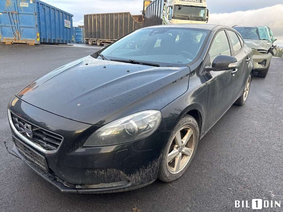 Volvo V40 2012-2019 , Motorkode: D4162T, Girkassekode: 