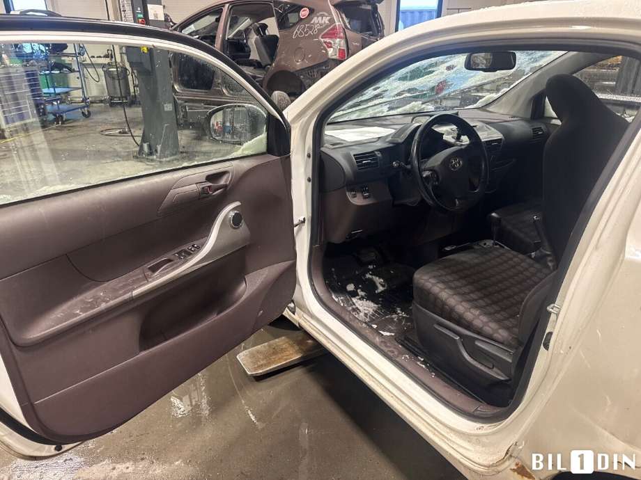 Toyota iQ 2009-2014 , Motorkode: 1NR-FE, Girkassekode: 