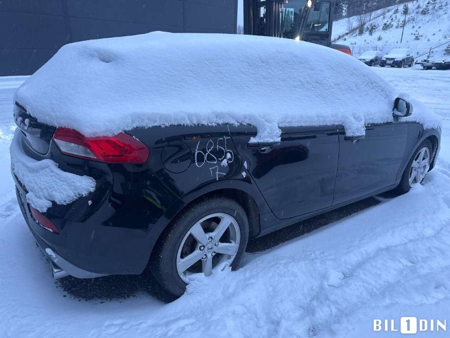 Volvo V40 2012-2019 , Motorkode: D4204T8, Girkassekode: 