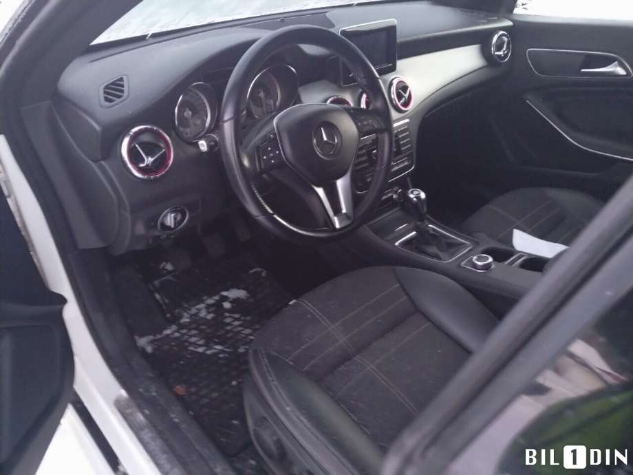 Mercedes CLA 2013-2019 (C117) (C117), Motorkode: M270.910, Girkassekode: