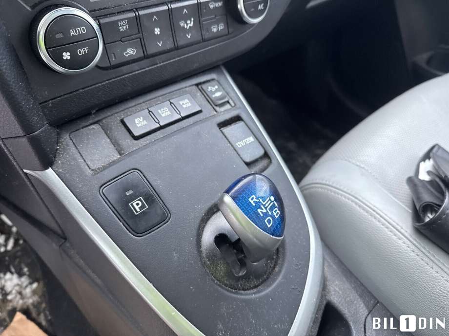 Toyota Auris 2013-2015 (Type II, Fase 1) , Motorkode: 2ZR-FXE, Girkassekode: