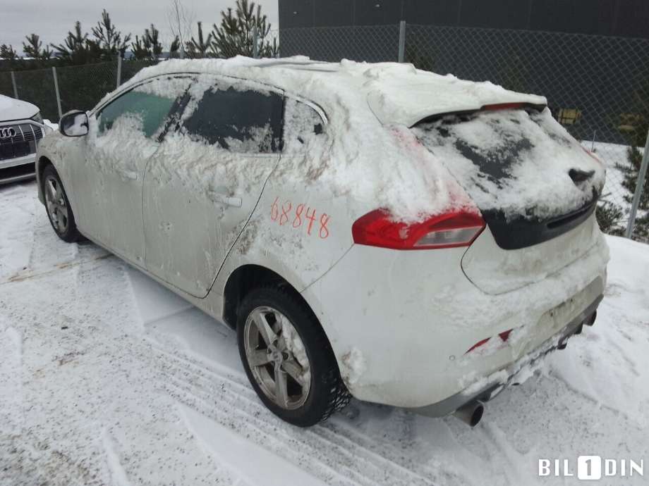 Volvo V40 2012-2019 , Motorkode: B4154T5, Girkassekode: 