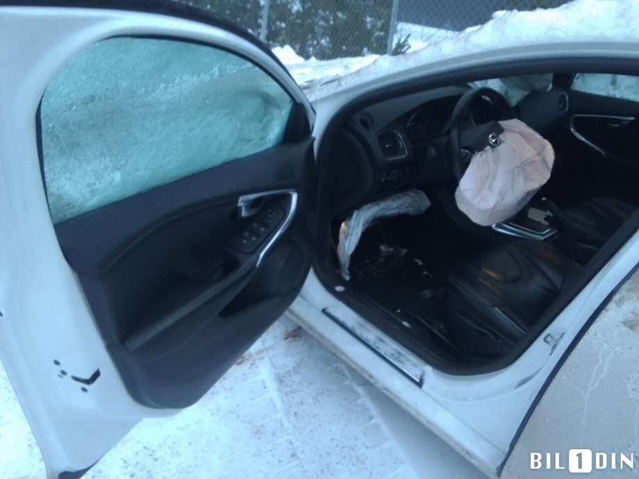 Volvo V40 2012-2019 , Motorkode: B4154T5, Girkassekode: 