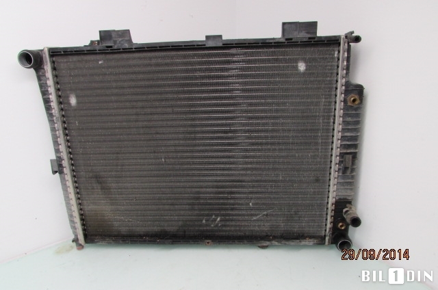 Radiator (automat gir) til Mercedes E-Klasse 1995-2000 (Fase 1) (W210) (W210) (MERCEDES|2105003003|)