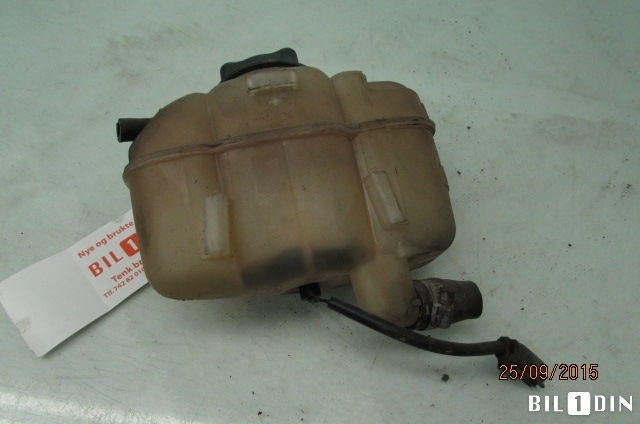 Ekspansjonstank til Volvo XC70 2001-2004 (Type I, Fase 1)  (VOLVO|8683455|8634226|)