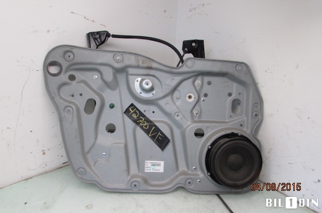 Ruteheis til VW Caddy, 2004-2010 (Type III, Fase 1) (VOLKSWAGEN|2K1837751BQ)