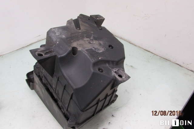 Luftfilterboks til Volvo V70 2005-2007 (Type II, Fase 2)  (VOLVO|30636830|)