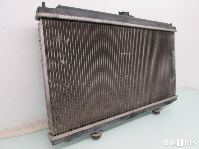 Radiator (manuell gir) til Nissan Primera 1996-1999 (Fase 1) (P11) (P11) (NISSAN||PA66GF30)