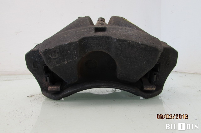 Bremsecaliper venstre foran til Toyota Hiace 2007-2012 (Fase 3)  (TOYOTA|4775026132|)