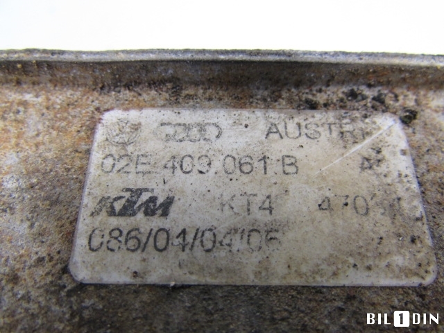 Oljekjøler til VW Caddy 2004-2010 (Type III, Fase 1)  (VOLKSWAGEN|02E409061B|KT4|)
