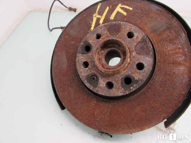 Hjulspindel høyre foran til Saab 9-5 2001-2005 (Type I, Fase 2)  (SAAB|)