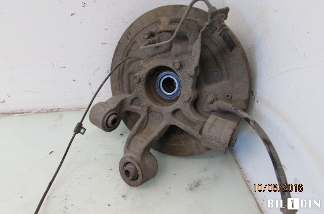Hjulspindel venstre bak til Suzuki Grand Vitara 2005-2015 (Type III) (SUZUKI|43402-57L51|)