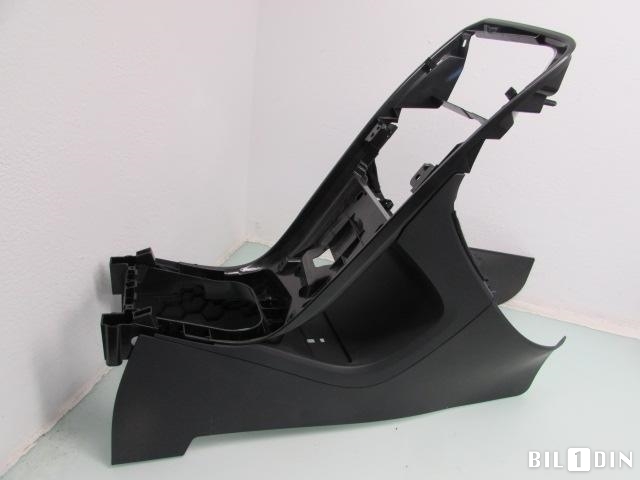 Innredning, Konsoll til Volvo XC60, 2008-2013 (Type I, Fase 1)  (VOLVO|39864994)