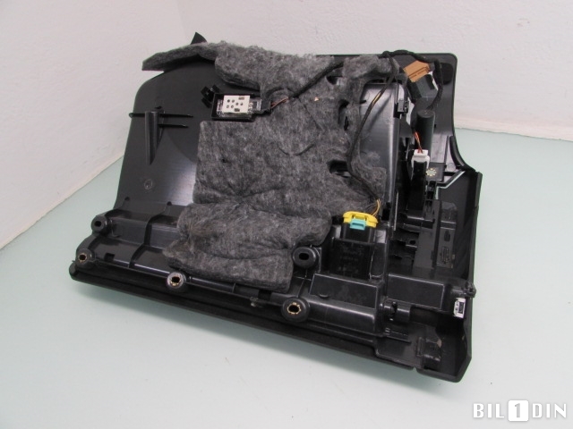 Hanskerom til Audi A4 2007-2014 (Type IV) (B8) (B8) (AUDI|8K1857104B|8K1857035B|)
