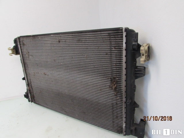 Radiator (automat gir) til VW Passat 2015-2019 (Fase 1) (B8) (B8) (VW PASSAT LIMOUSINE HYBRID BLU|510121251GJ|)