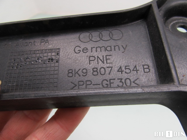 Diverse deler til Audi A4 2007-2014 (Type IV) (B8) (B8) (AUDI|8K9807454B|)