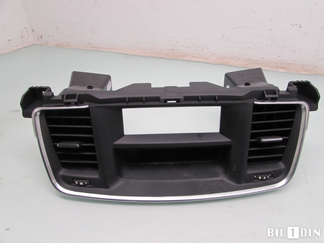 Dashbord friskluftdyse til Peugeot 508, 2011-2014 (Type I, Fase 1)  (PEUGEOT|9686457877)
