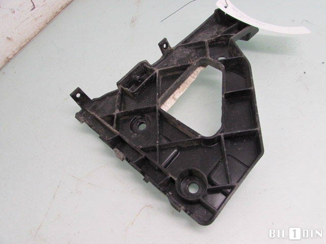 Diverse deler til Audi A6, Allroad 2008-2011 (Type II, Fase 2) (C6) (C6) (AUDI|4F0807227B|)