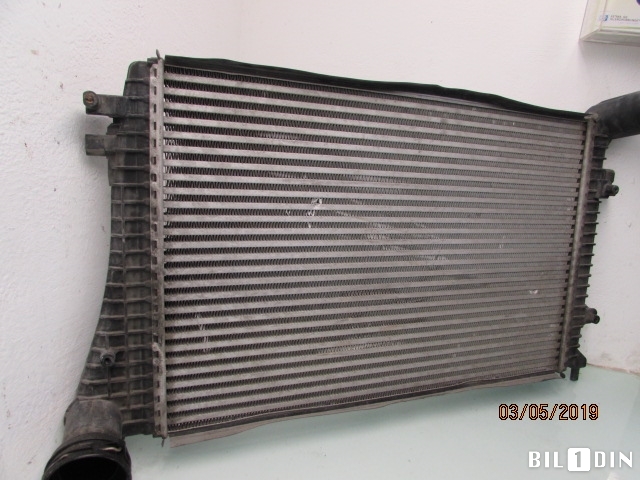 Intercooler til VW Passat 2005-2010 (B6) (B6) (VOLKSWAGEN|3C0145803F|)