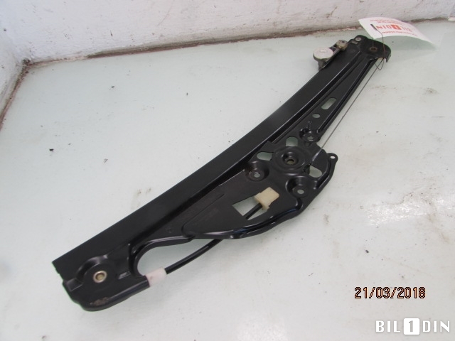 Ruteheis til BMW 5-Serie 2003-2010 (E60/E61) (E60/E61) (BMW|51357075674|7075674|)