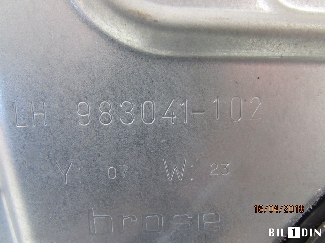 Ruteheis til Volvo V70 2007-2013 (Type III, Fase 1)  (VOLVO|983041102|)