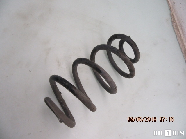 Fjær bak spiralfjær til Nissan Qashqai 2007-2010 (Type I, Fase 1) (NISSAN|1KW0820AX|)