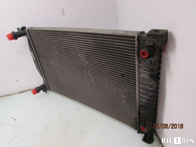Radiator (automat gir) til Audi A4 2004-2008 (Type III) (B7) (B7) (AUDI|8E0121251L|)
