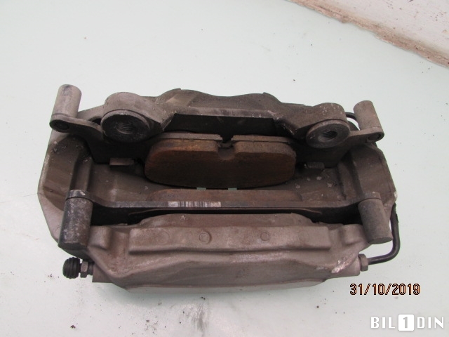 Bremsecaliper høyre foran til Audi A4, Allroad 2016-->> (Type II) (B9) (B9) (AUDI|8W0615107D|)