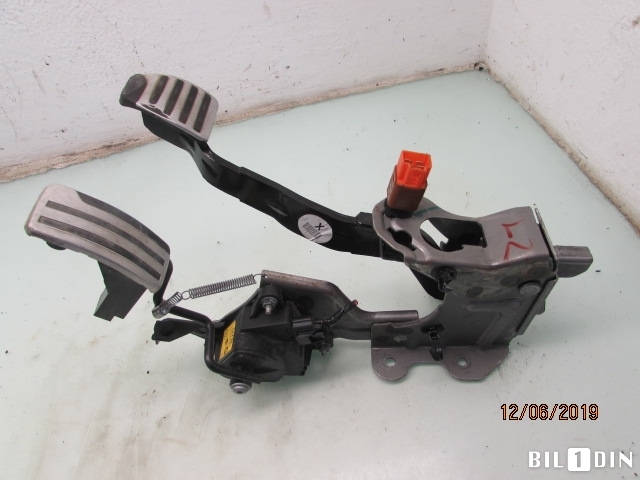 Pedalsett til Nissan Qashqai, 2010-2014 (Type I, Fase 2)  (NISSAN|)