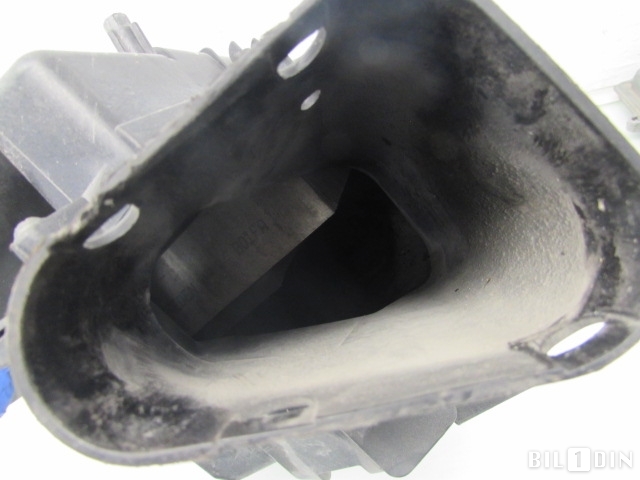 Luftfilterboks til Volvo V70 2005-2007 (Type II, Fase 2)  (VOLVO|30636830|)