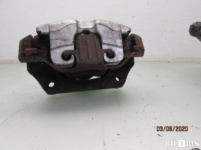 Bremsecaliper høyre foran til BMW 3-Serie 2005-2011 (E90/E91/E92/E93) (E90/E91/E92/E93) (BMW|34116776527|)