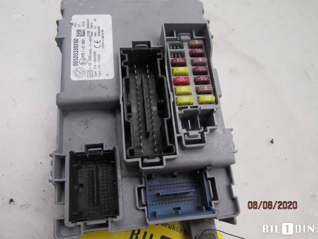 Sikringsboks til Fiat Panda 2013-->> (Type III)  (FIAT|52033926|00520339260|)