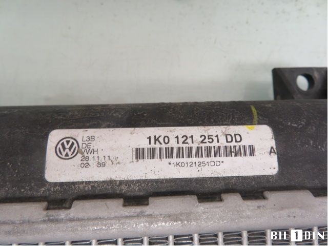 Radiator (manuell gir) til Škoda Octavia 2009-2013 (Type II, Fase 2)  (SKODA|1K0121251DM|1K0121251DD|)