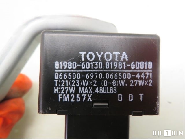 Rele blink til Toyota Land Cruiser 150 2014-->> (Fase 2)  (TOYOTA|8198060130|0665006970|8198160010)