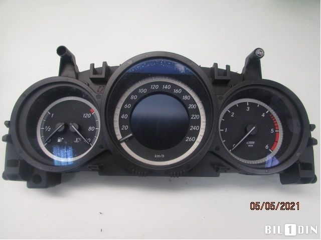 Instrumentpanel til Mercedes C-Klasse 2011-2014 (Fase 2) (W204) (W204) (MERCEDES|A2049004008|A2C53435305)