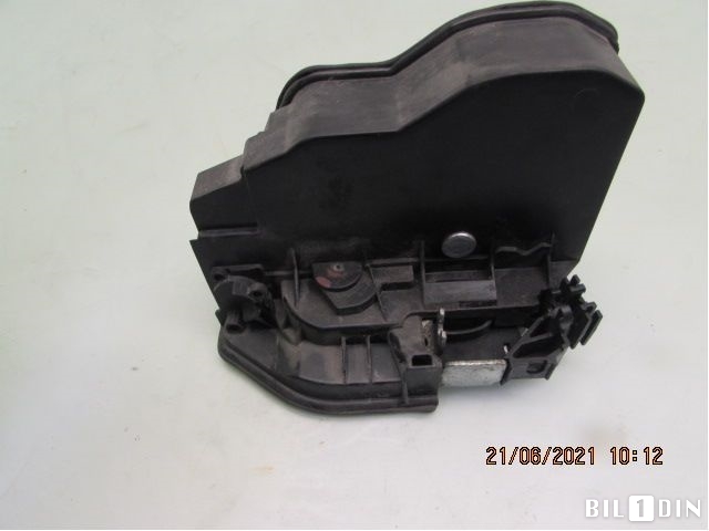 Låsekasse høyre bak til BMW X3 2007-2010 (Fase 2) (E83) (E83) (BMW|51227202148|7202148|)