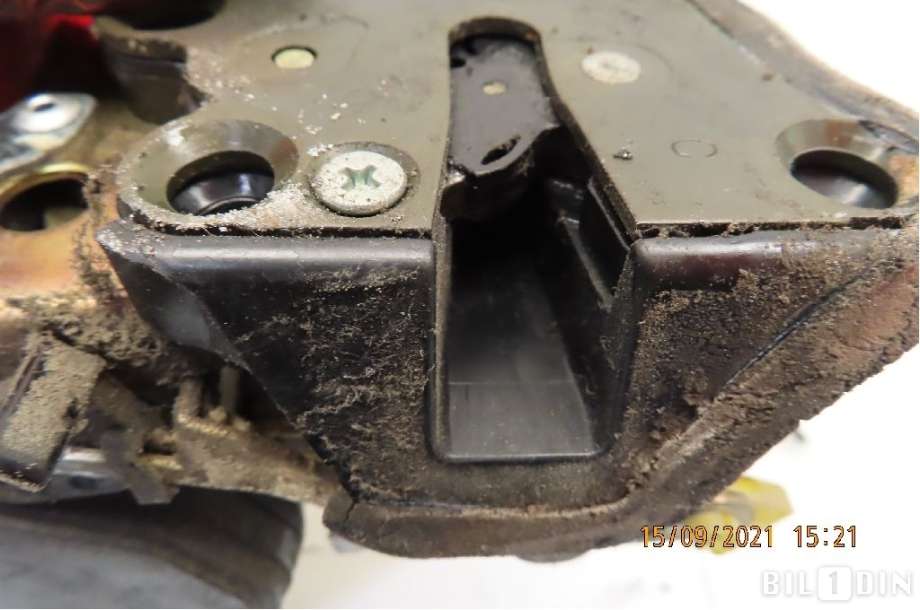 Låsekasse venstre bak til Suzuki Grand Vitara 1998-2005 (Type II) (SUZUKI|8230252D10|75E2502|)