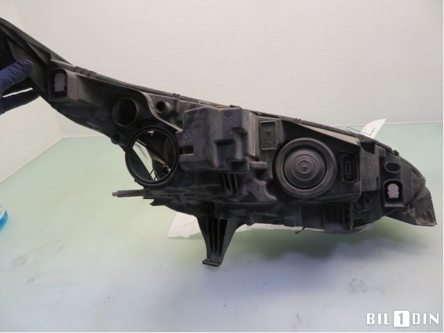 Frontlykt venstre halogen til Ford Transit Connect 2013-2018 Type II, Fase 1  (FORD|1827690||DT1113W030AC)